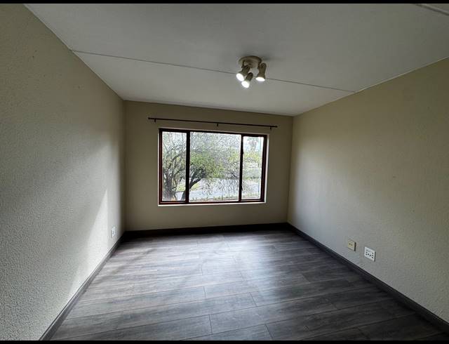 2 BEDROOM APARTMENT FOR SALE IN DOWERGLEN EXT 4